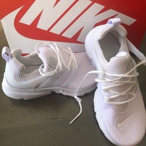 Kid’s White Presto Grade School Size 3